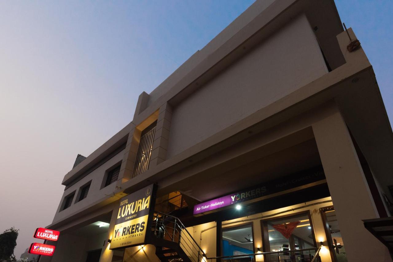 Hotel Luxuria Λουντιάνα Εξωτερικό φωτογραφία