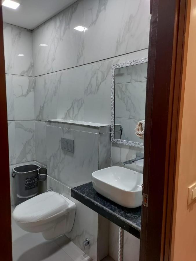 Hotel Luxuria Λουντιάνα Εξωτερικό φωτογραφία