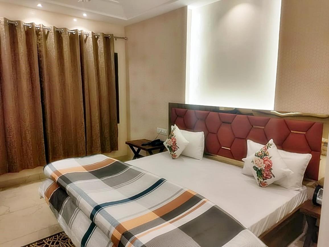 Hotel Luxuria Λουντιάνα Εξωτερικό φωτογραφία