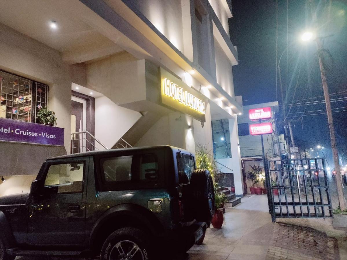 Hotel Luxuria Λουντιάνα Εξωτερικό φωτογραφία
