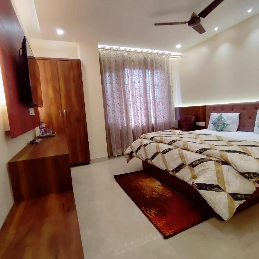 Hotel Luxuria Λουντιάνα Εξωτερικό φωτογραφία