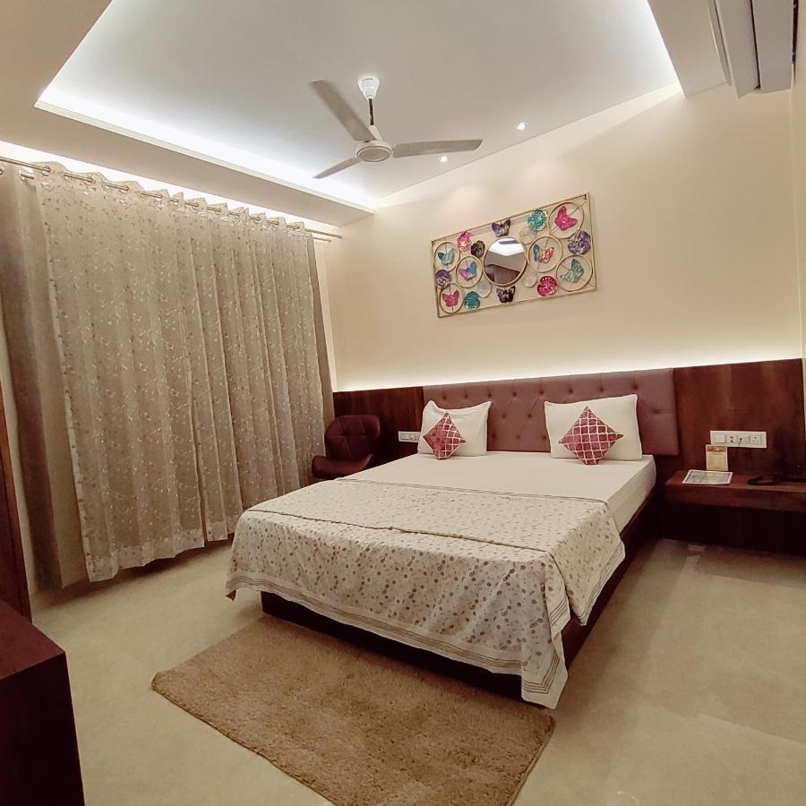Hotel Luxuria Λουντιάνα Εξωτερικό φωτογραφία