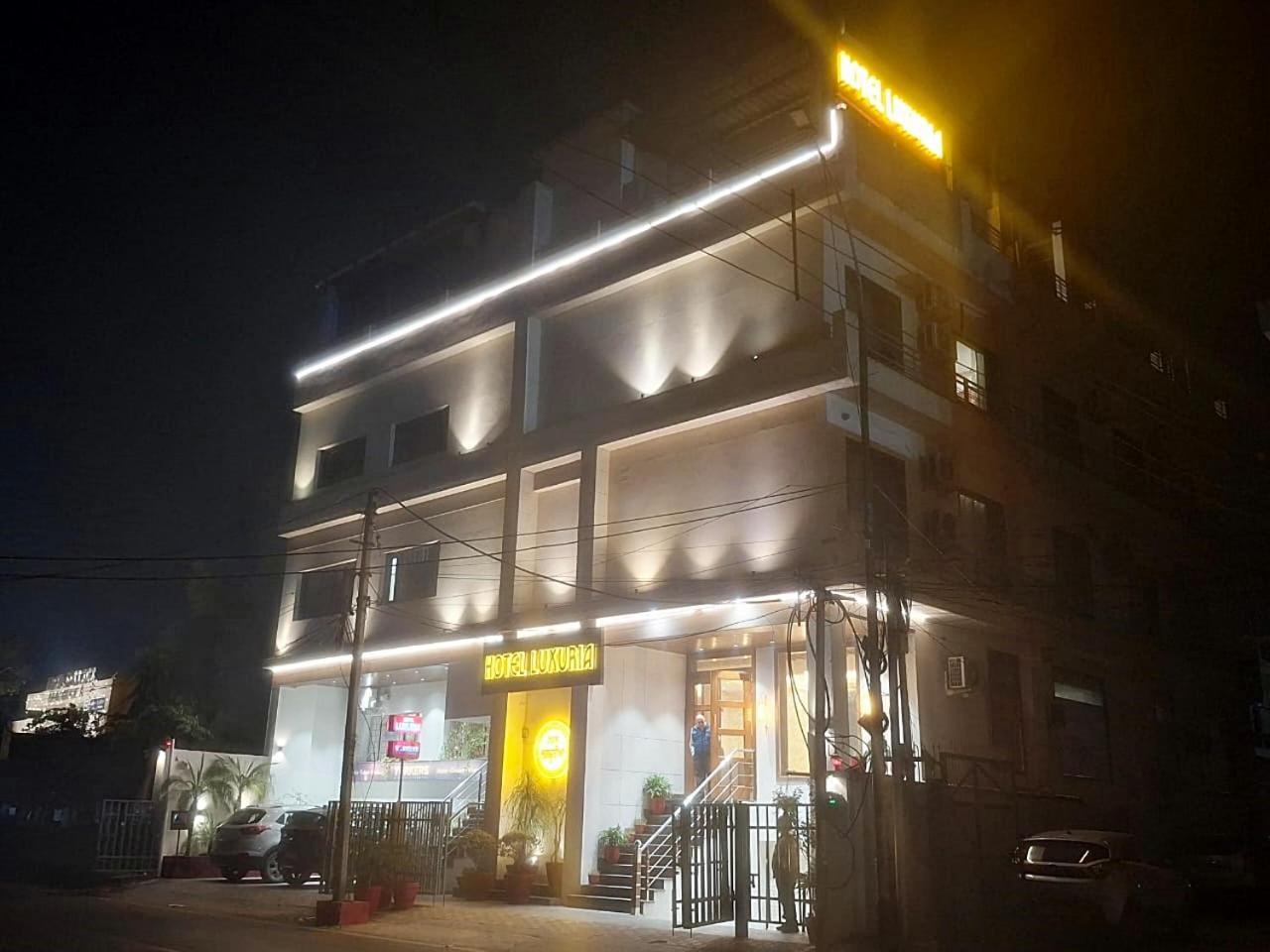 Hotel Luxuria Λουντιάνα Εξωτερικό φωτογραφία