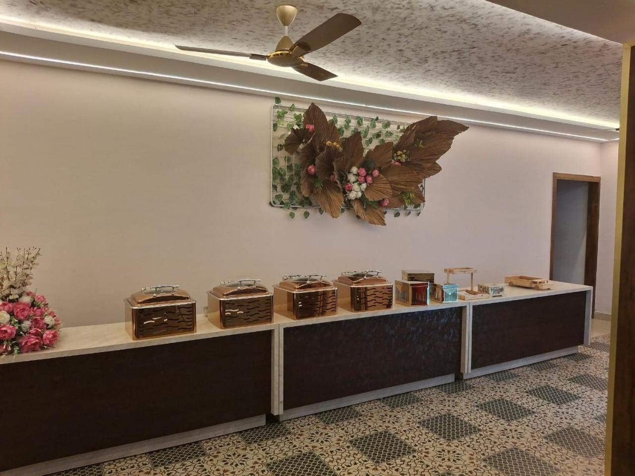 Hotel Luxuria Λουντιάνα Εξωτερικό φωτογραφία